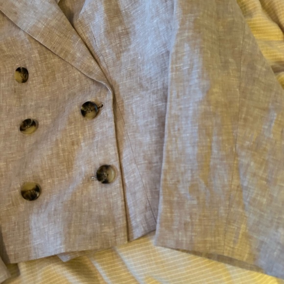 ☀️3/$25 NWT Talbots cropped linen Tan Double-Breasted Blazer 18 jacket - Picture 3 of 9